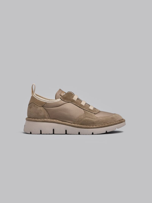 P05 Slip-On Vintage Khaki