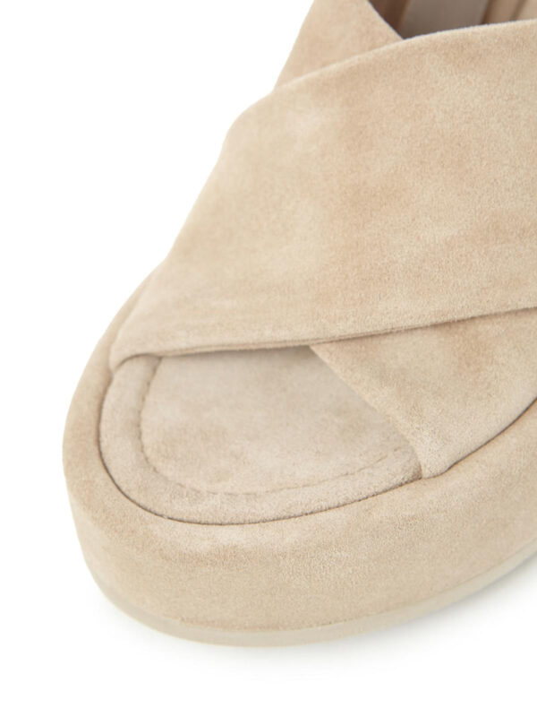 Basima Finesuede Corda - Image 3