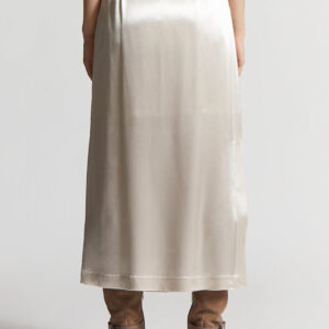 Sjajna satenska suknja