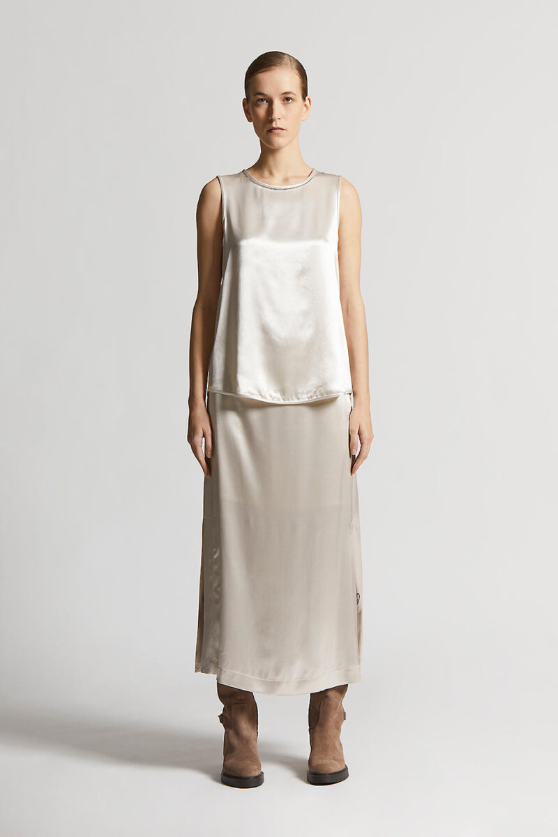 Sjajna satenska suknja