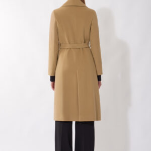 Dugačak kaput sa pojasom