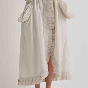 Dugačka suknja sa ukrasnim faltama