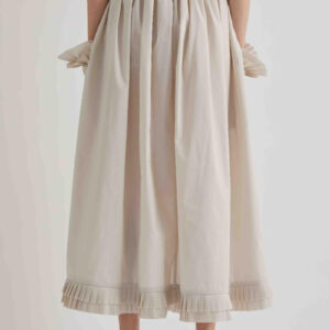 Dugačka suknja sa ukrasnim faltama