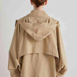 Kratak mantil sa kapuljačom